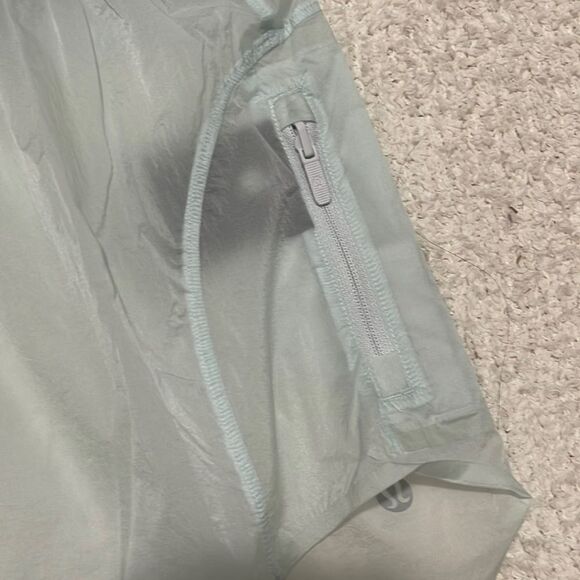 NWT- Lululemon - 6. Step Out Short - Picture 6 of 10